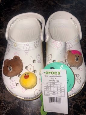 CROCS Kids' Line Friends Classic Clog in White with Character Charms
